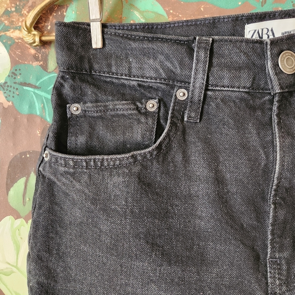 Zara Curvy Fit Black Denim Jeans – High Rise – Size 6 (EUR 38) - Picture 3 of 10